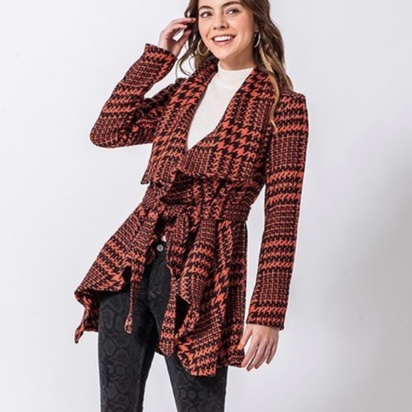 Jackets & Blazers - Closet clear 🚨 
print shawl belted jacket